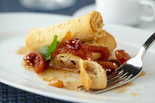 Tahini-honey phyllo flutes (Flogeres me tahini kai meli)