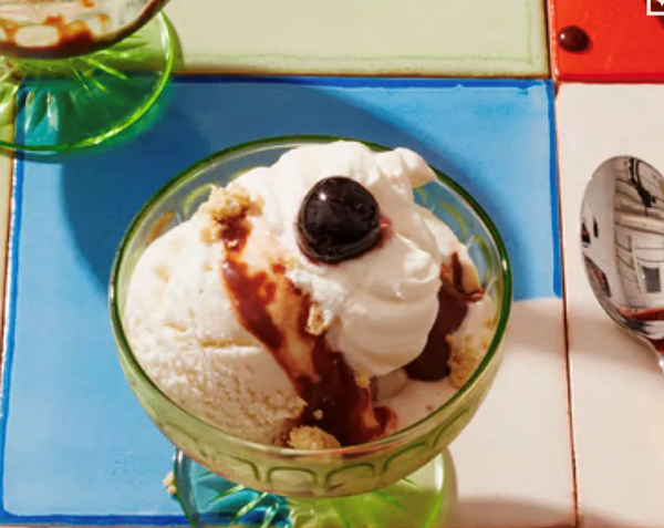 Tahini hot fudge sundaes