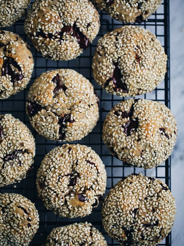 Tahini, rye & chocolate cookies