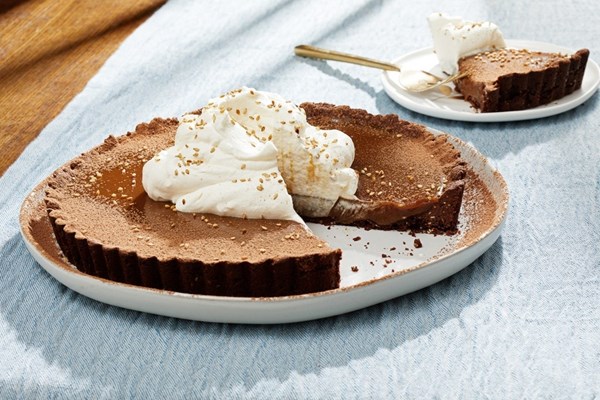 Tahini salted caramel tart