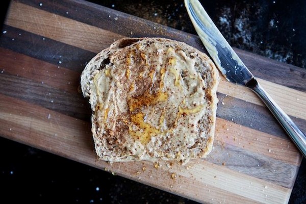 Tahini toast