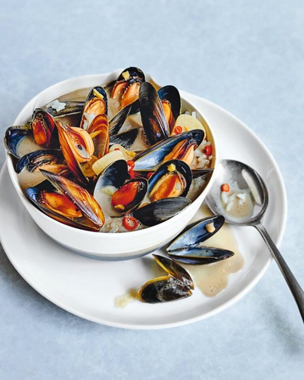 Tamarind and coconut mussels with basmati rice 