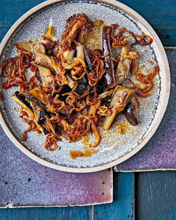 Tamarind aubergine curry (Imli baigan curry)