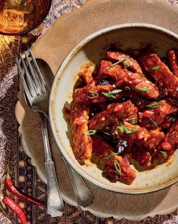 Tamarind-glazed baked tempeh (Tempe orek kering)