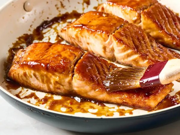 Tamarind glazed salmon 