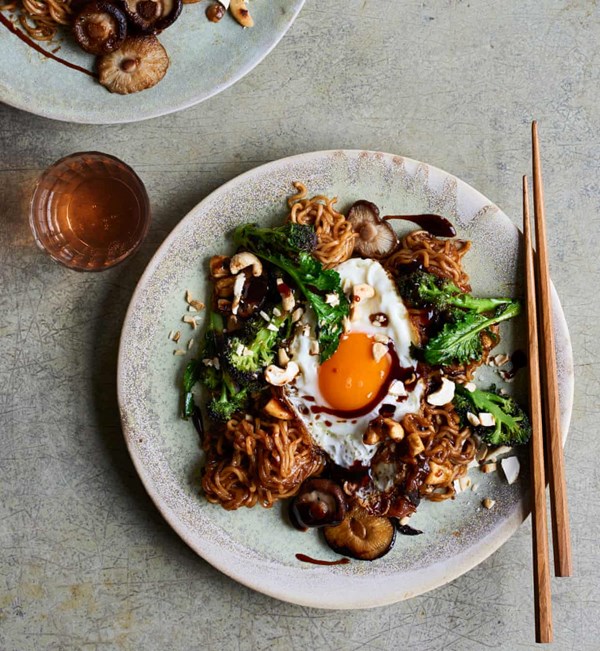 Tamarind mushroom instant noodles