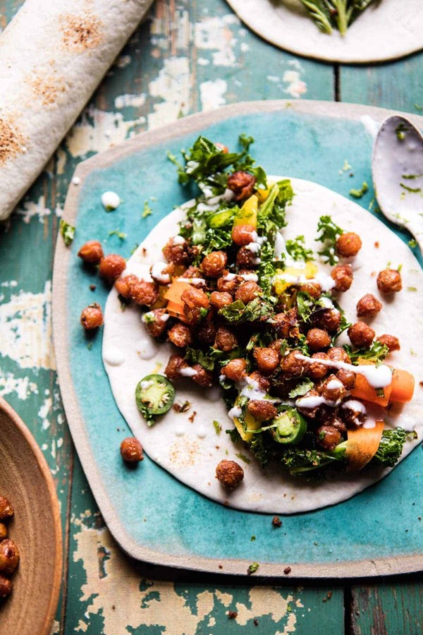 Tandoori chickpea wraps