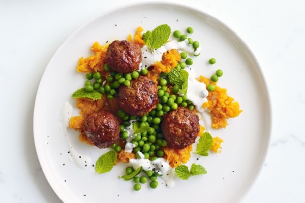Tandoori meatballs with spiced carrot mash