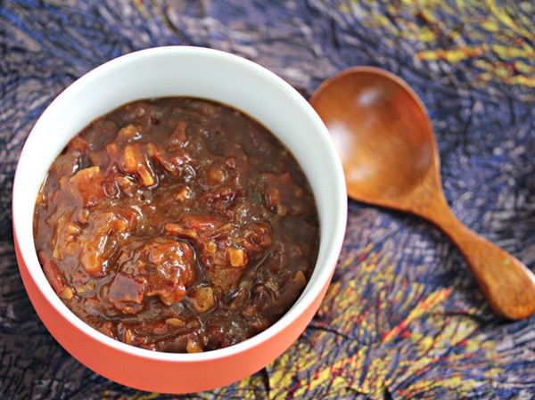 Tangy and sweet tomato-bacon jam with onions and garlic