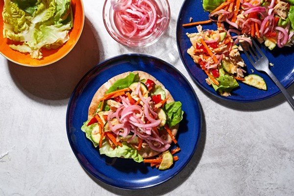 Tangy tuna with spicy sauce