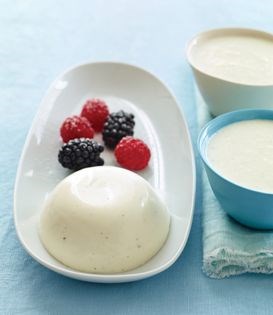 Tangy vanilla bean panna cotta