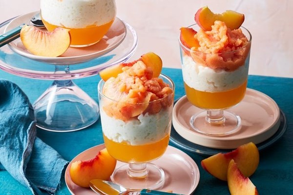 Tapioca pearls with apricot jelly and peach granita 