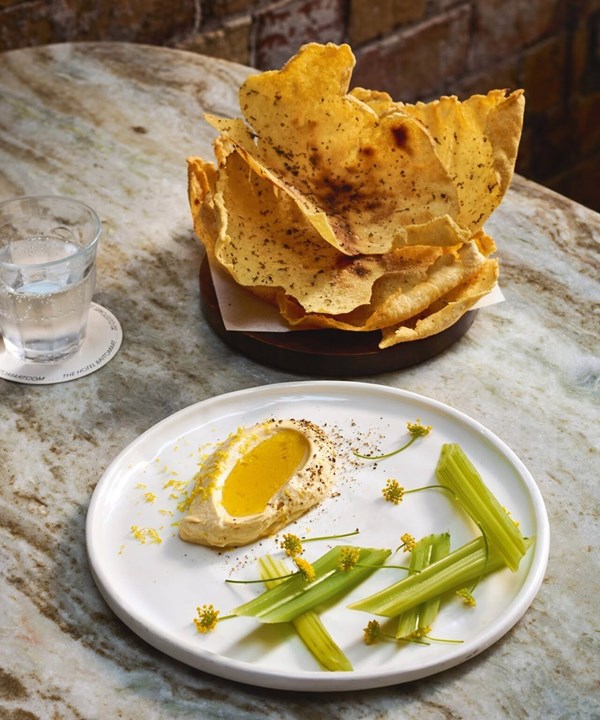 Taramasalata / Sedano e bottarga [Tom Hishon / Stefania Palermo]