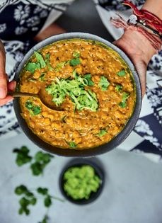 Tarka dal with grated courgette