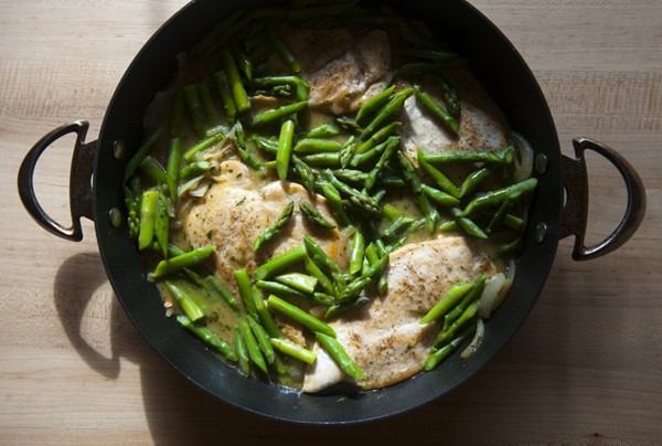 Tarragon chicken with asparagus 