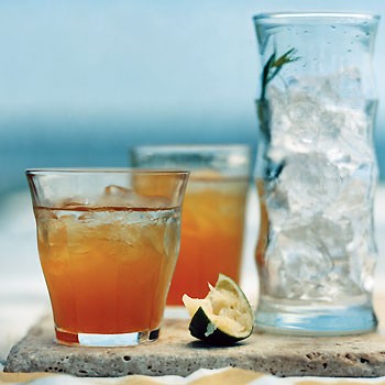 Tarragon-spiked Lady Grey iced tea
