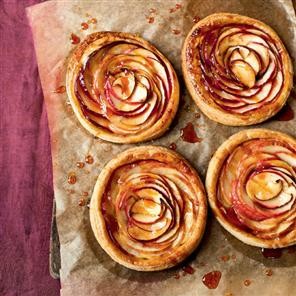 Tartes fines with caramel crisp