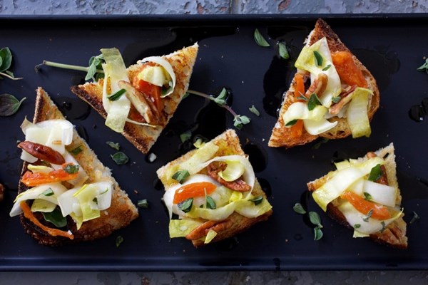 Tartines with apricot and endive