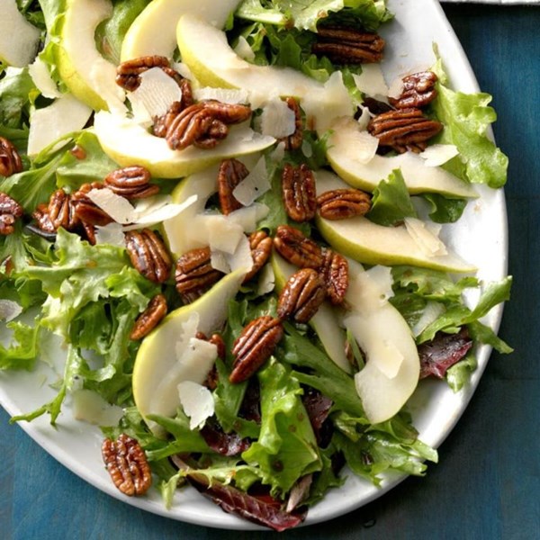Taste-of-fall salad 