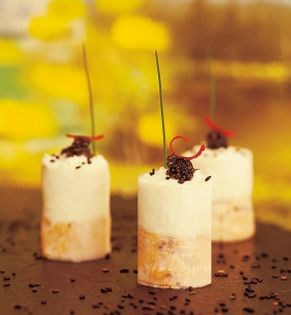 Tataki salmon rolls with cauliflower mousse