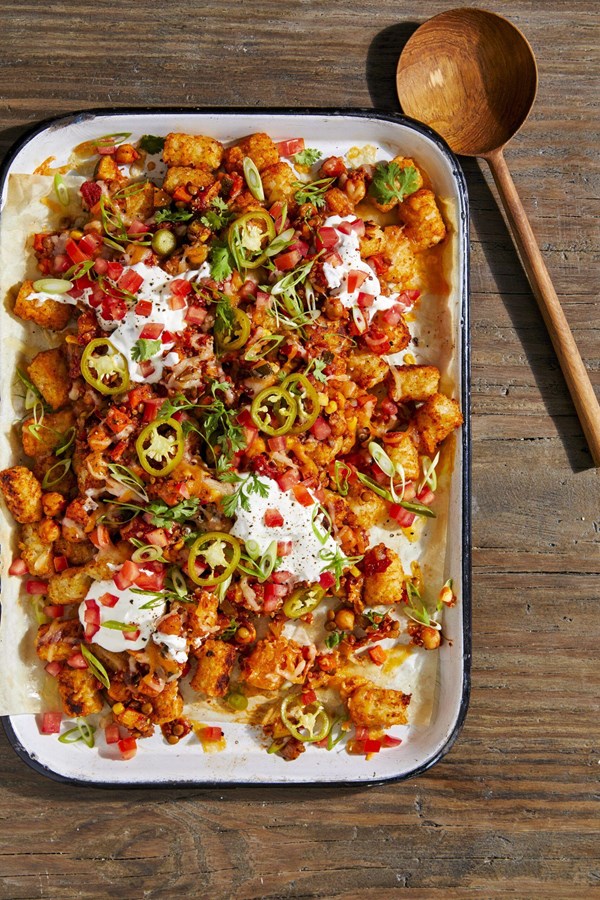 Tater tot nachos
