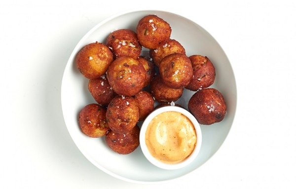 "Tater Tots" with spicy mayonnaise