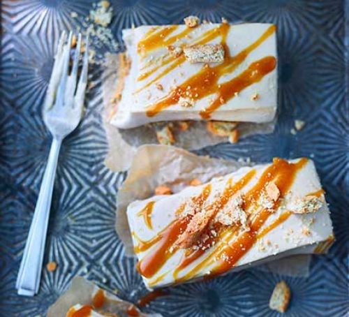 Tea and biscuits cheesecake bars