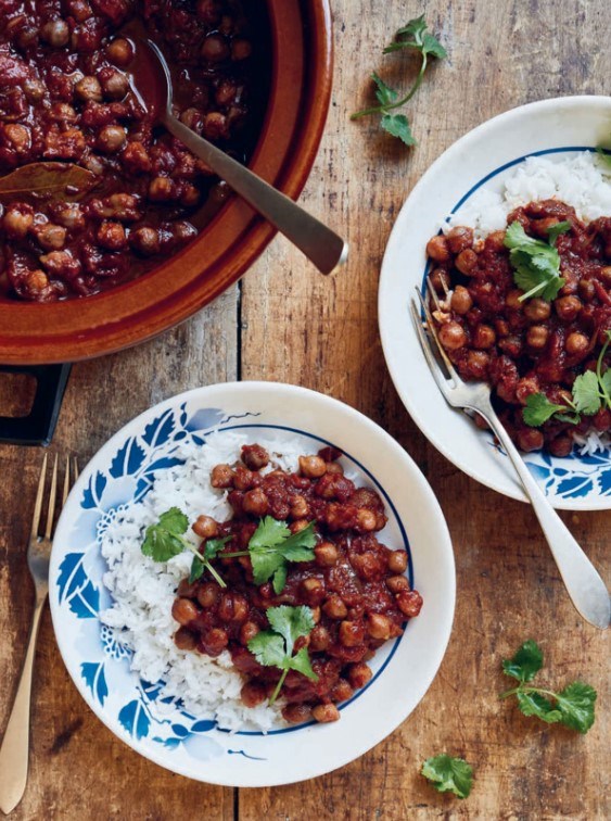 Tea-infused chickpea chole