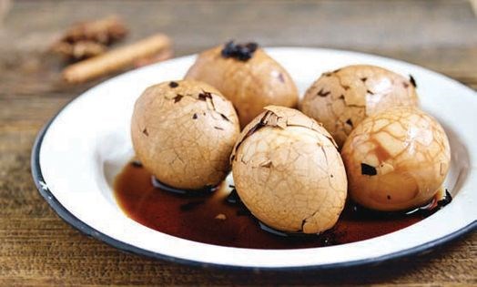 Tea leaf eggs (Cha ye dan)