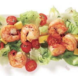 Tea-smoked shrimp salad with mango