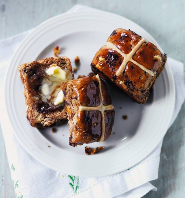 Tear and share chocolate hot cross buns