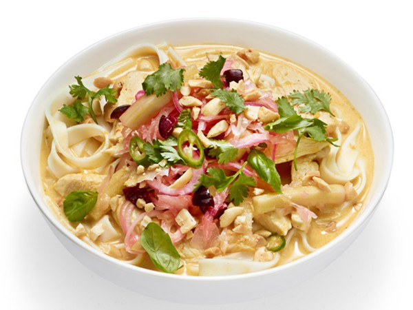 Ted Allen's chicken-peanut curry soup with achat pickle