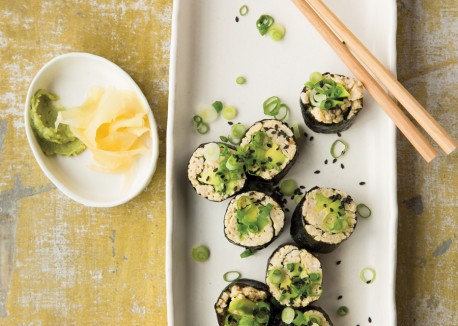 Tempeh avocado sushi
