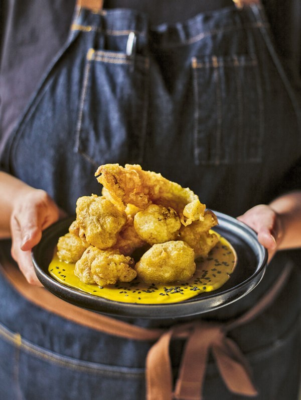 Tempura cauliflower with coconut curry sauce
