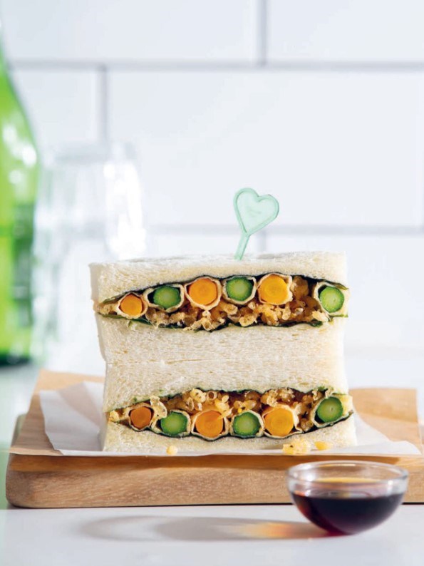 Tempura courgette and carrot with tentsuyu [sando]