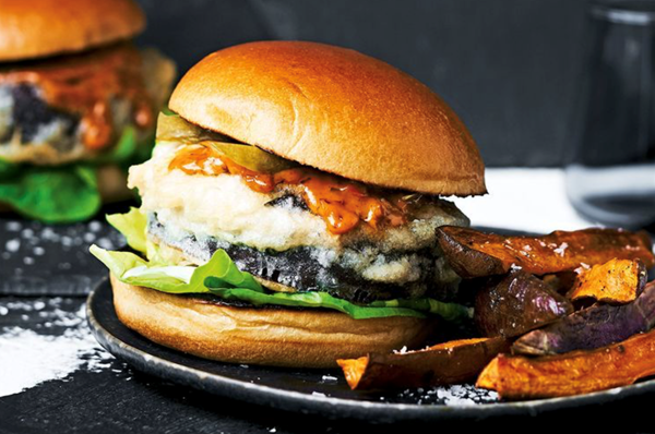 Tempura eggplant burgers with spicy tomato mayo