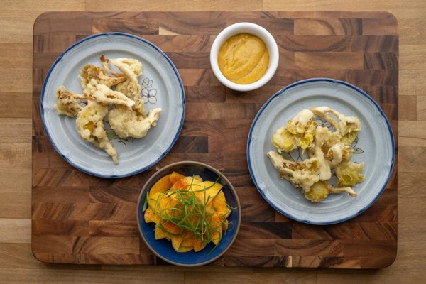 Tempura golden oyster mushrooms with curry aioli and quick mango salad