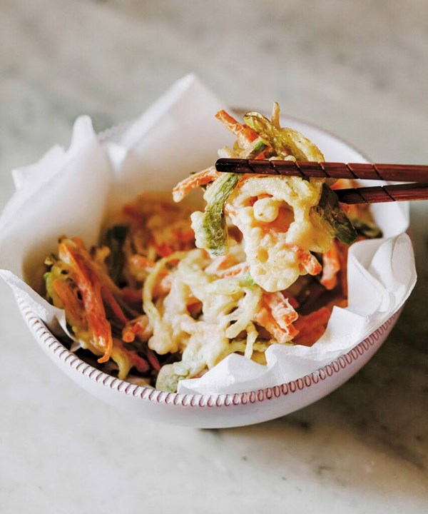 Tempura vegetable fritters (Kakiage)