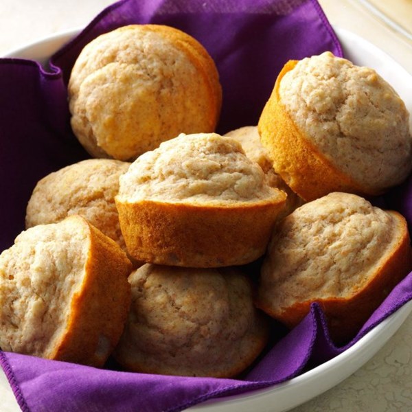 Tender whole wheat muffins