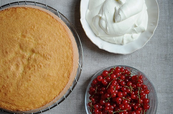 Tender yellow cake