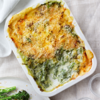 Tenderstem broccoli, spinach and Gruyère gratin