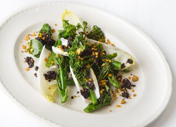 Tenderstem® broccoli with black garlic, poppy seeds and olive dressing