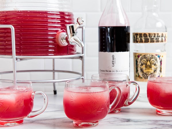 Tequila punch with cassis and lemon (El diablo con limón)