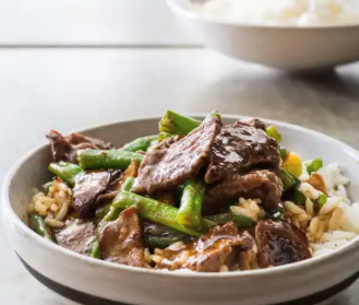 Teriyaki stir-fried beef with green beans and shiitakes