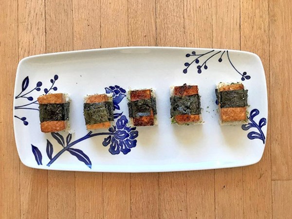 Teriyaki tofu musubi