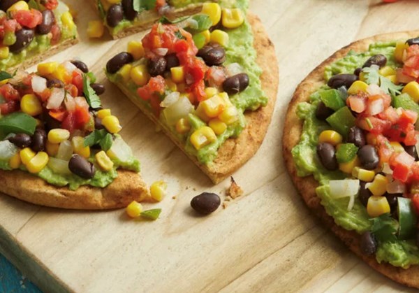 Tex-Mex pita pizzas 
