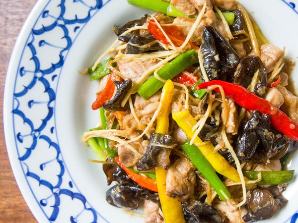 Thai chicken and ginger stir-fry (Gai pad king)