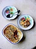 Thai chicken pie