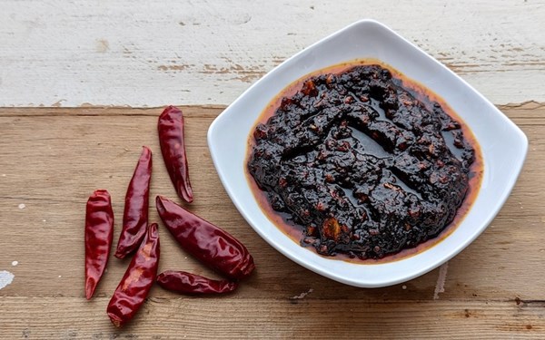 Thai chilli jam (Nahm prik pao)