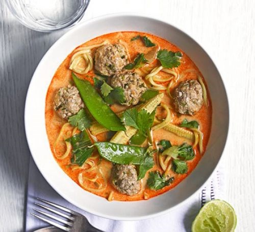 Thai coconut soup with turkey meatballs 
